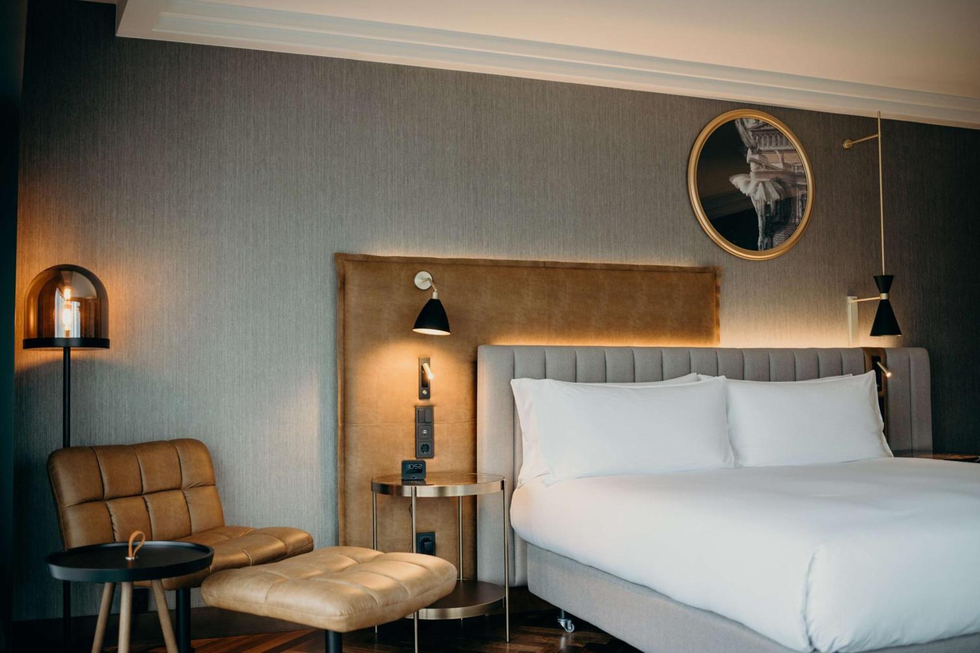 ฮิลตัน แฟรงเฟิร์ต ซิตี้เซ็นเตอร์ Hotel Frankfurt am Main ภายนอก รูปภาพ A room at the hotel