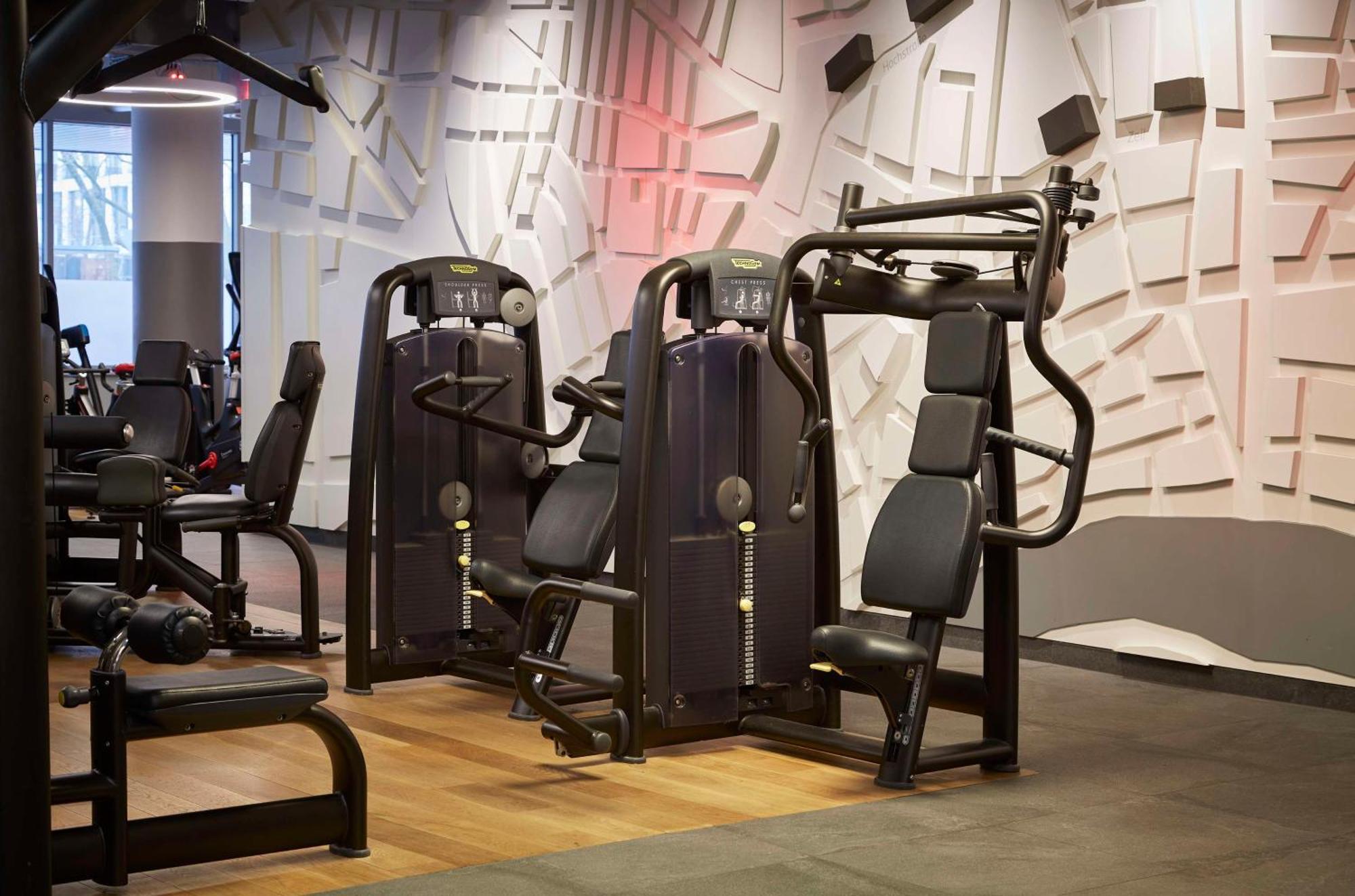 ฮิลตัน แฟรงเฟิร์ต ซิตี้เซ็นเตอร์ Hotel Frankfurt am Main ภายนอก รูปภาพ The gym at the 2012 London Olympics