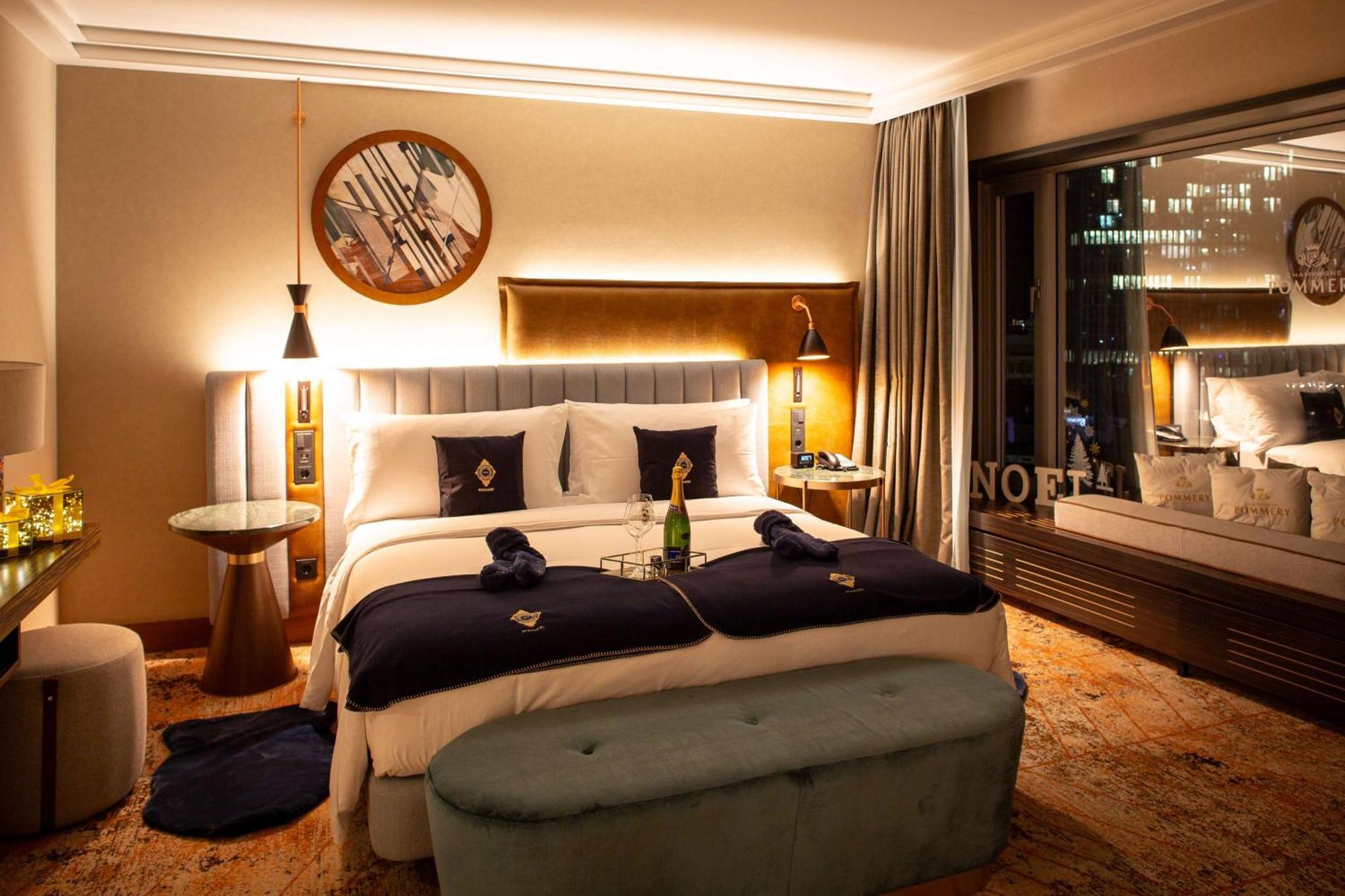 ฮิลตัน แฟรงเฟิร์ต ซิตี้เซ็นเตอร์ Hotel Frankfurt am Main ภายนอก รูปภาพ A bedroom at the hotel
